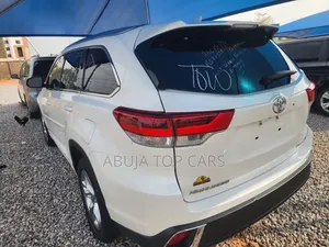 Toyota Highlander Limited 2019 White