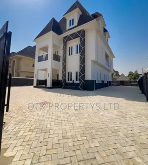 7bdrm Duplex in At Efab Metropolis, Life Camp for sale