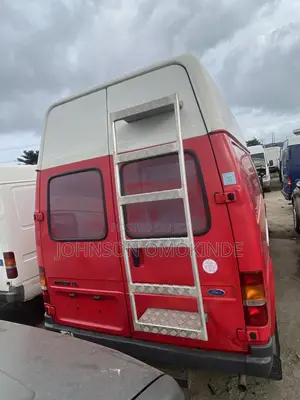 Ford Transit 2002 Red