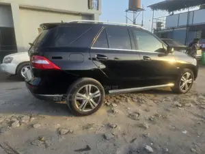 Mercedes-Benz M Class ML 350 4Matic 2012 Black