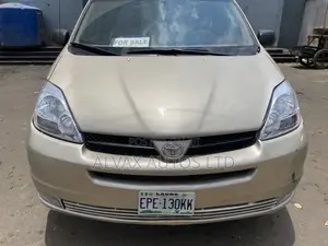 Toyota Sienna 2005 Gold