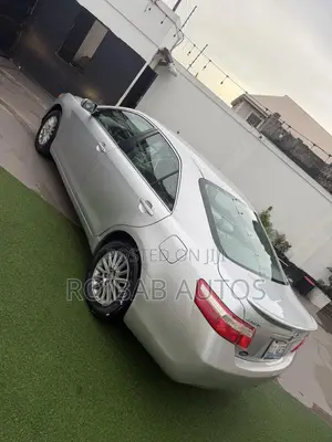 Toyota Camry LE 4dr Sedan (2.4L 4cyl 5A) 2009 Silver