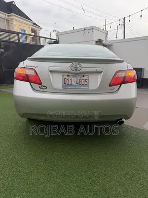 Toyota Camry LE 4dr Sedan (2.4L 4cyl 5A) 2009 Silver
