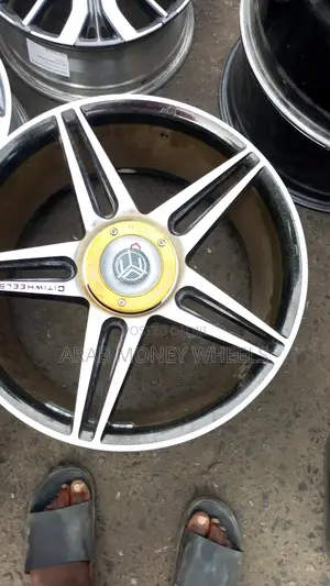 Luxury Black and Silver 5 Finger 19 Inch Alloyd Wheels