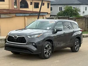 Toyota Highlander XLE AWD 2020 Gray