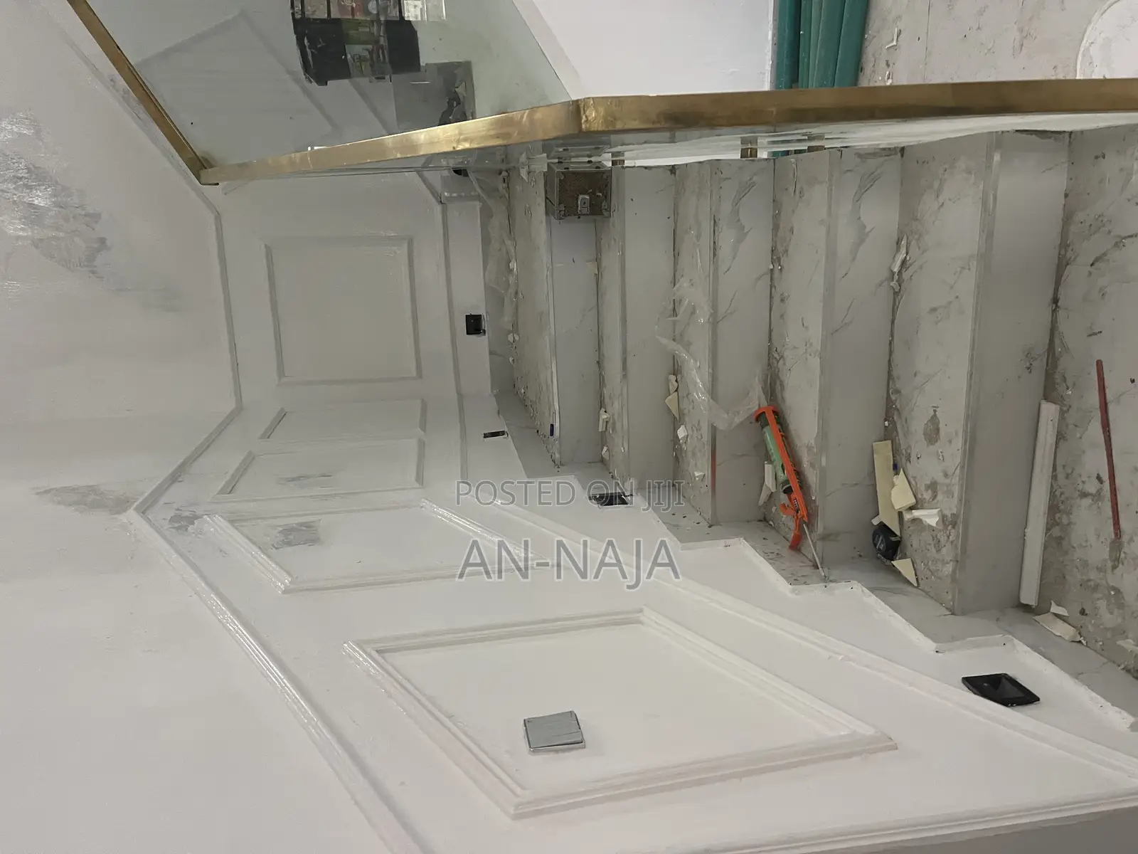 Stucco Paint Screeding Travatino Gravitex Tyrosine Mabel Trowel .t.c