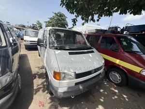 Volkswagen Transporter 2002 White