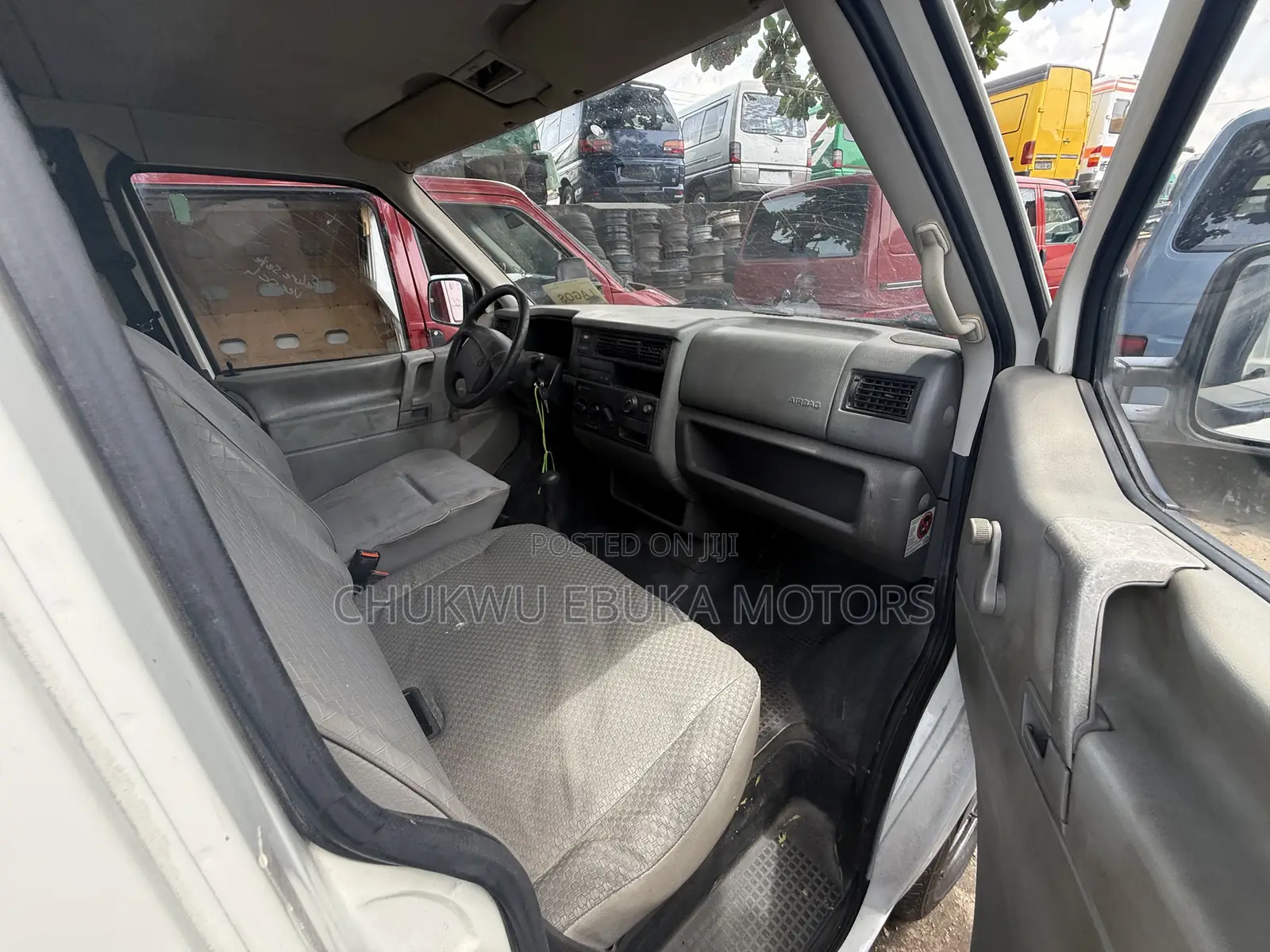 Volkswagen Transporter 2002 White