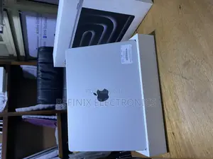 Laptop Apple MacBook Pro 2023 M3 14-inch 18GB Apple M3 Pro SSD 512GB