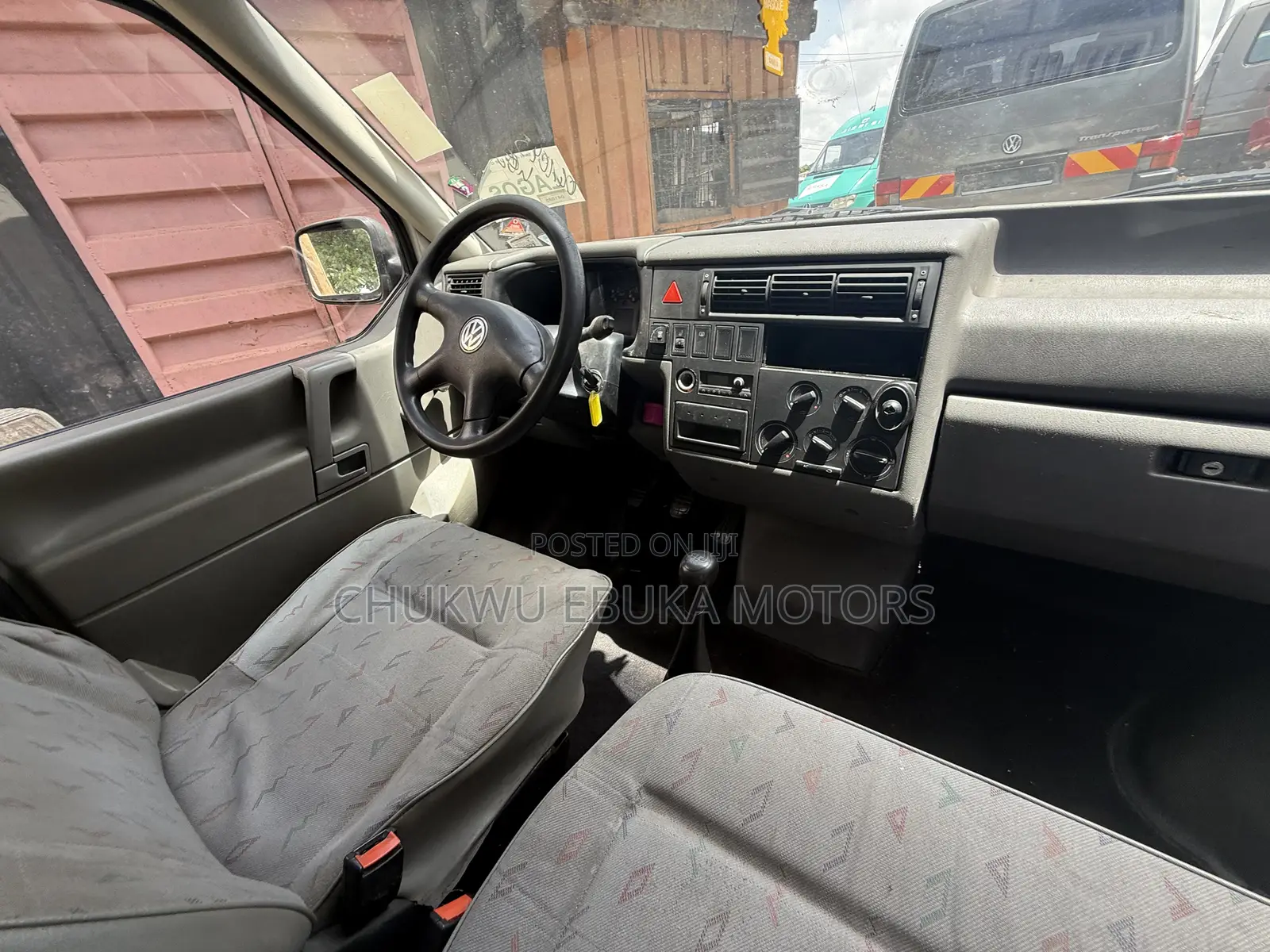 Volkswagen Transporter 2002 White