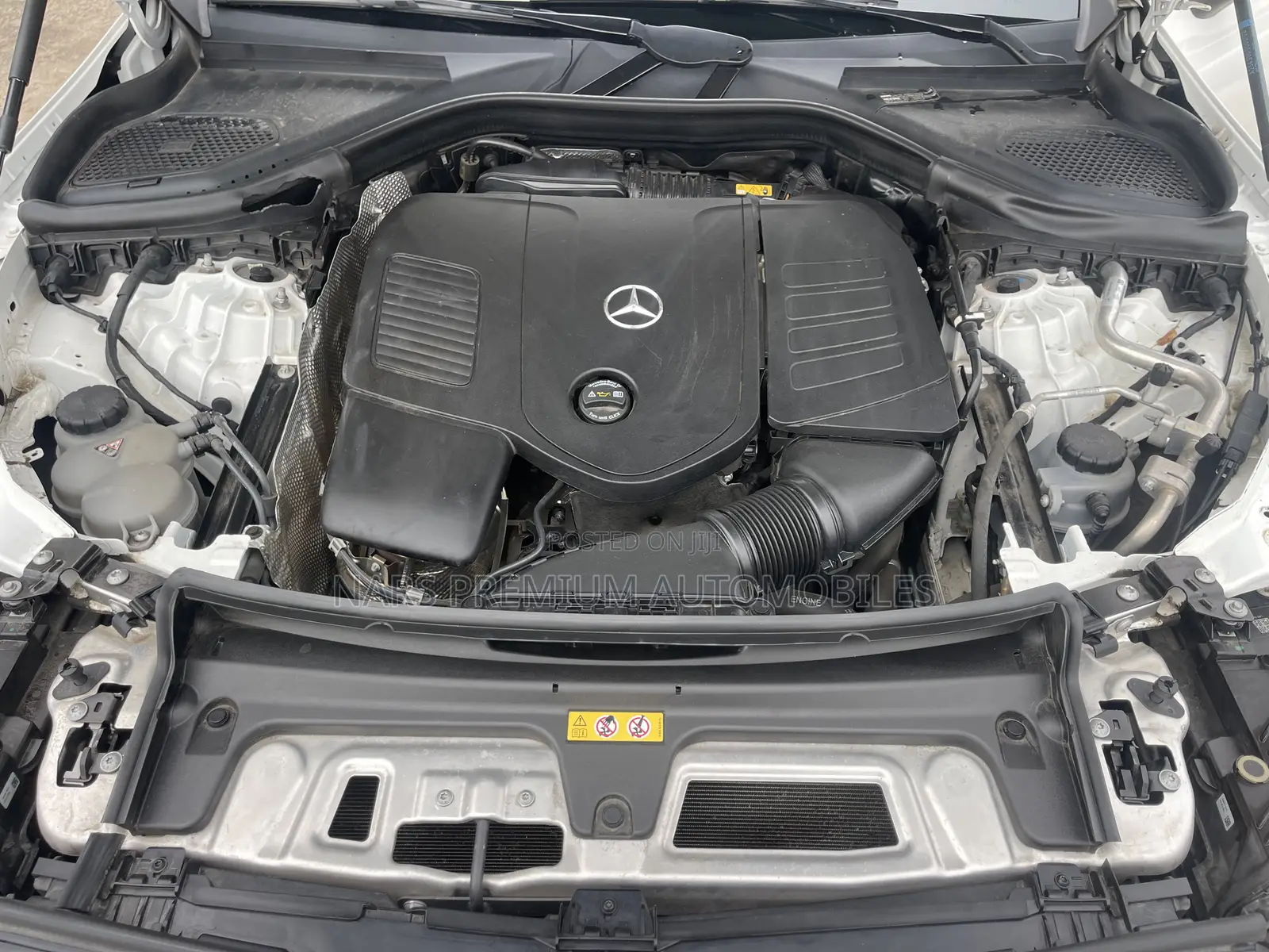 Mercedes-Benz GLC-Class GLC 300 2023 White