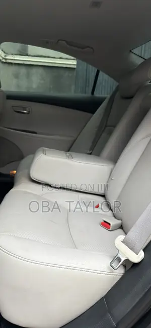 Lexus ES 350 2011 Gray