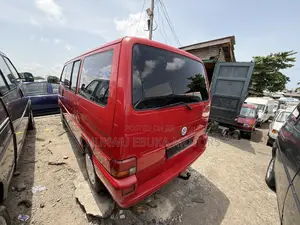 Volkswagen Transporter 2002 Red
