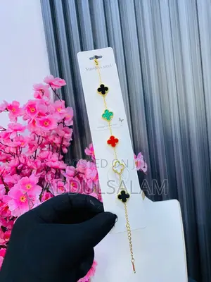 Vca Bracelet and Zirconia
