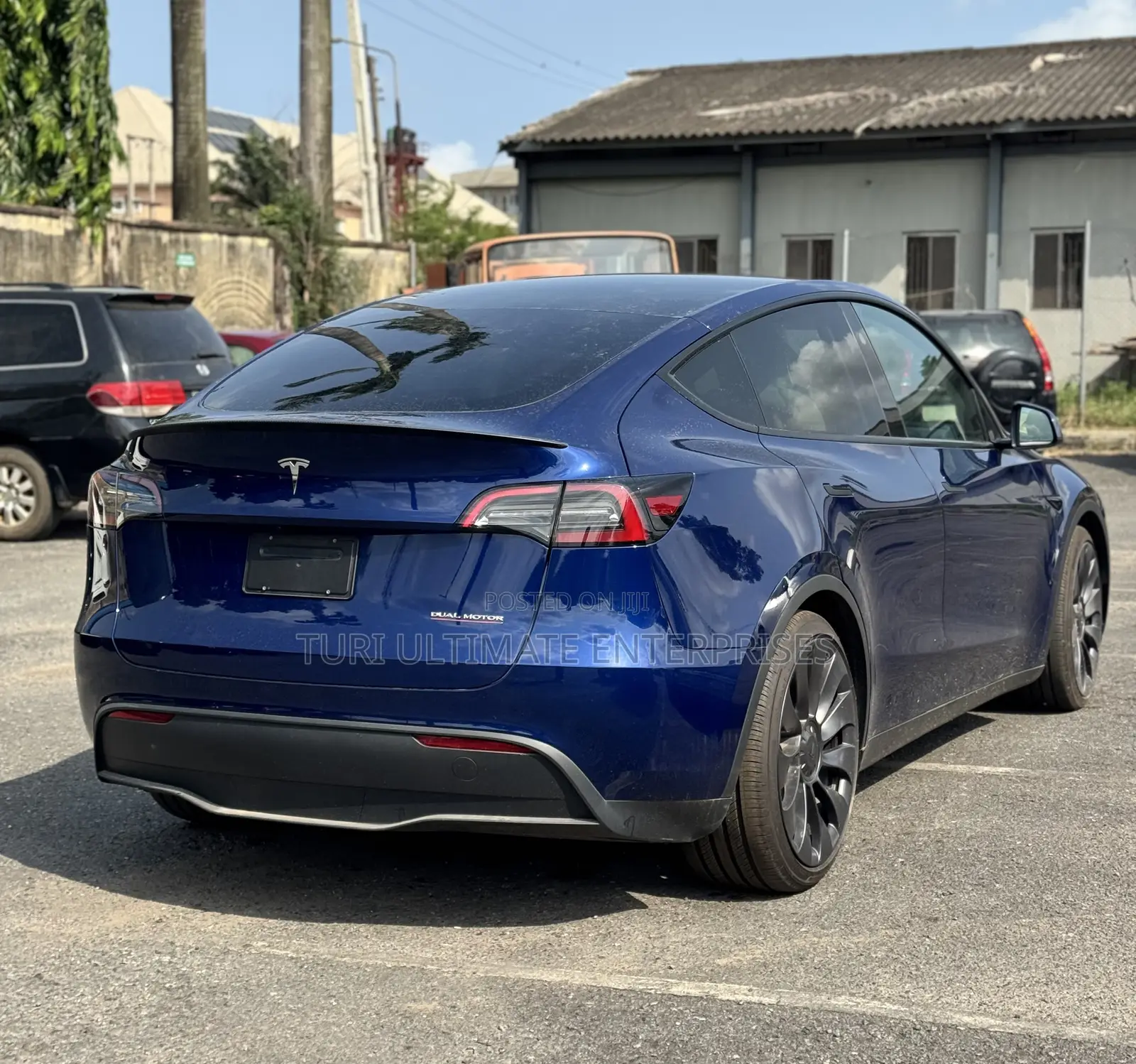 New Tesla Model Y Performance AWD 2024 Blue