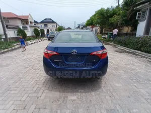 Toyota Corolla LE 4dr Sedan (1.8L 4cyl CVT) 2015 Blue