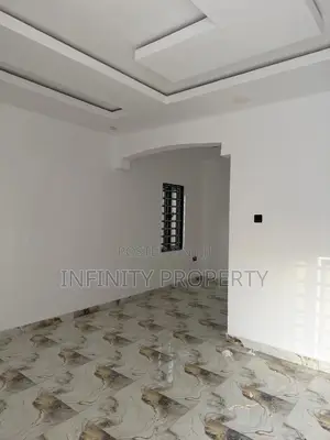 3bdrm Block of Flats in Pz, Benin City for rent