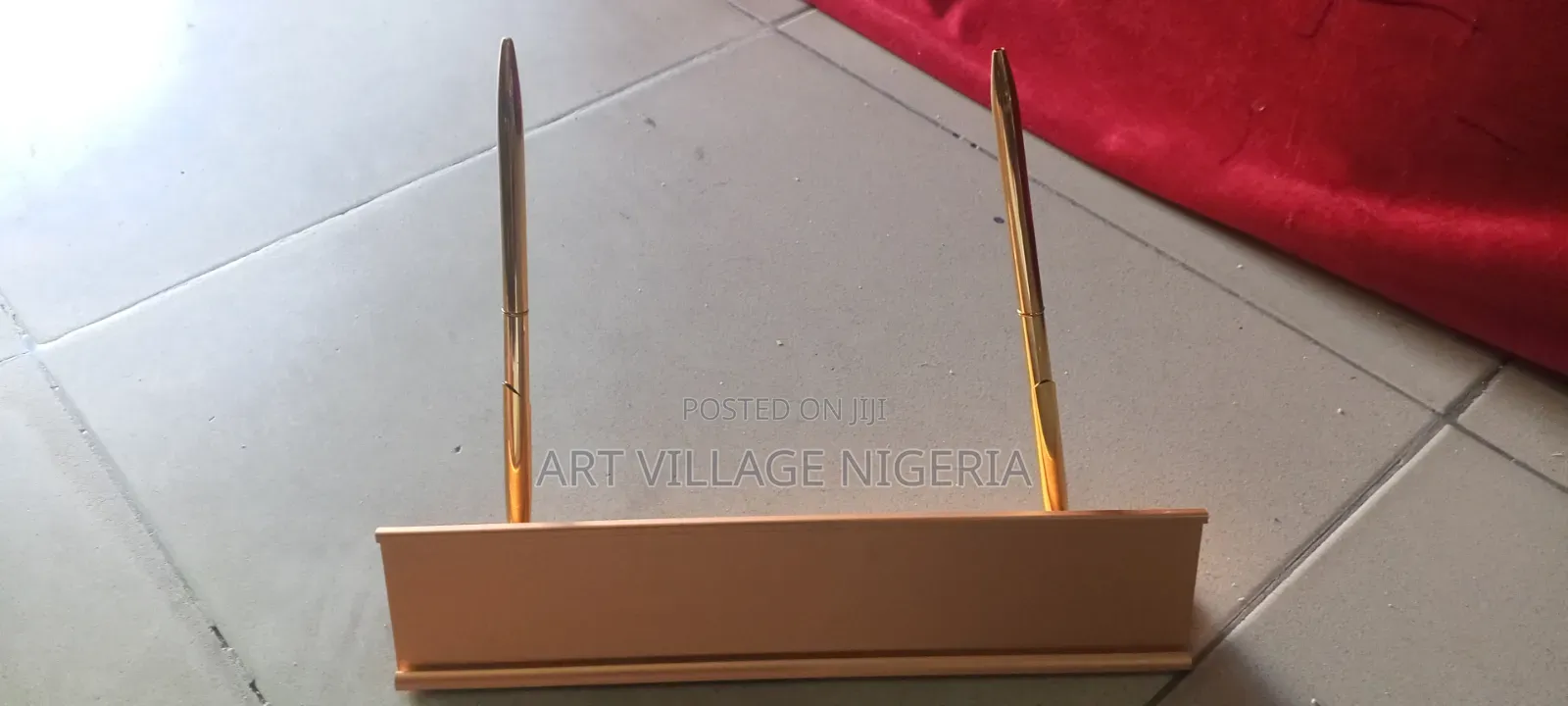 Table Name Plate