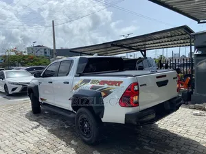 New Toyota Hilux 2024 White