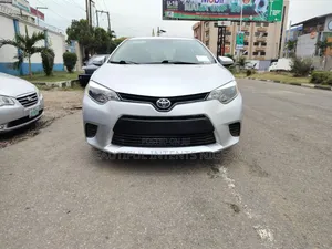 Toyota Corolla LE 4dr Sedan (1.8L 4cyl CVT) 2015 Silver
