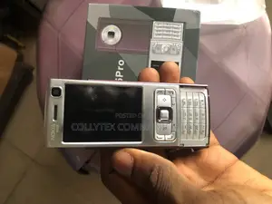 New Nokia 9500 Silver
