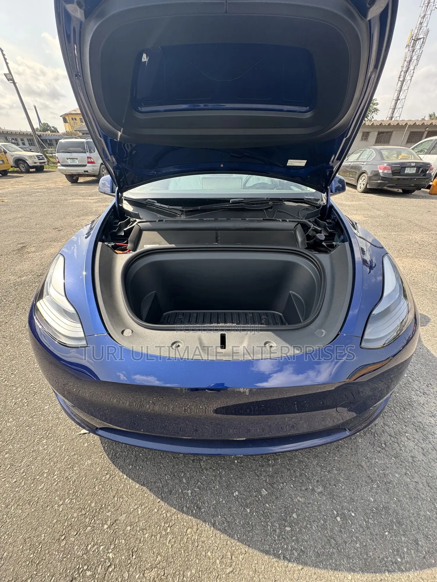 New Tesla Model Y Performance AWD 2024 Blue
