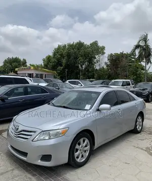 Toyota Camry 2011 Silver