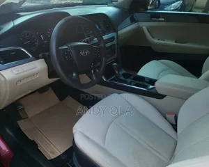 Hyundai Sonata SE 4dr Sedan (2.4L 4cyl 6A) 2015 Red