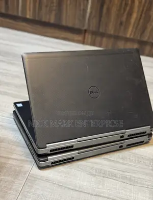 Laptop Dell Precision 7720 16GB Intel Xeon SSD 512GB