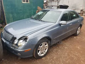 Mercedes-Benz E320 2004 Blue