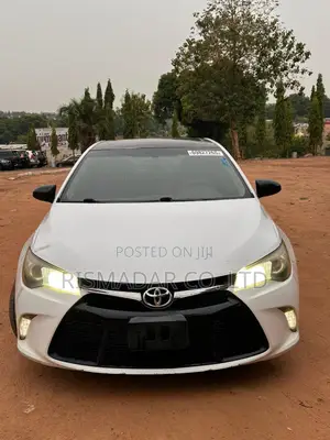 Toyota Camry XSE 4dr Sedan (2.5l 4cyl 6A) 2016 White
