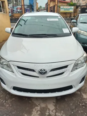 Toyota Corolla LE 4dr Sedan (1.8L 4cyl 4A) 2011 White