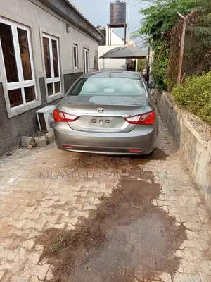 Hyundai Sonata Limited 4dr Sedan (2.4L 4cyl 6A) 2014 Gray