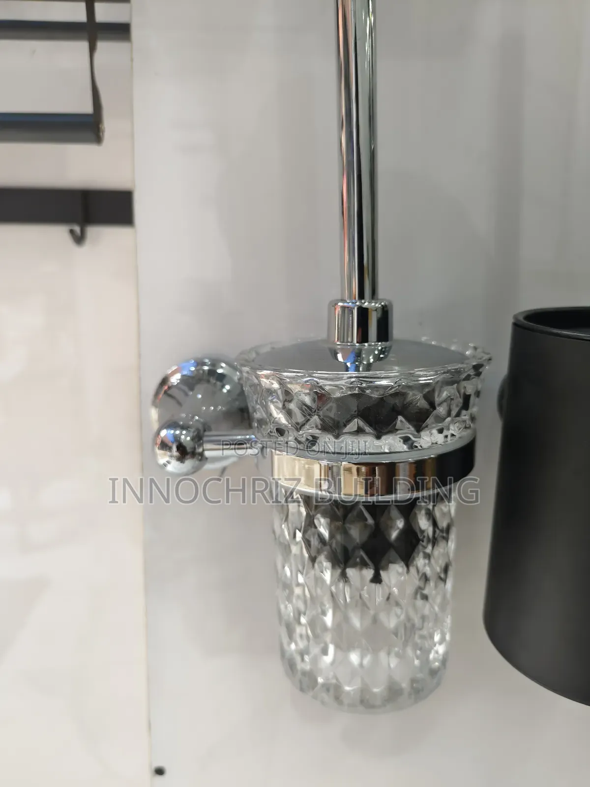 Glass Hanging Brush (087)