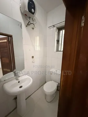 3bdrm Townhouse / Terrace in Orchid, Ikota for rent