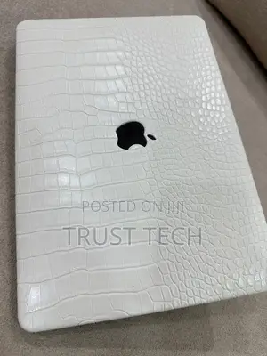 Macbook Pro Case 13” 14” – Premium Leather Matte (Lagos)