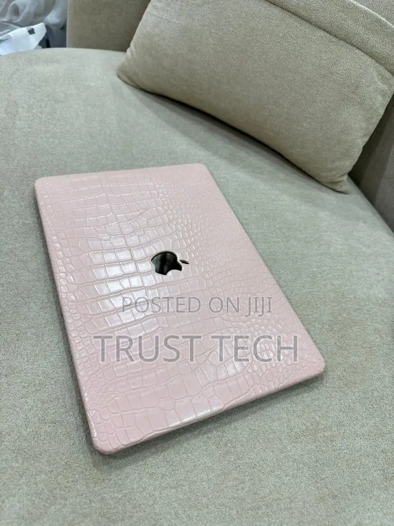 Macbook Pro Case 13” 14” – Premium Leather Matte (Lagos)