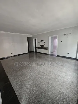 2bdrm Block of Flats in Admiralty Road, Lekki Phase 1 for rent
