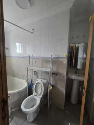 2bdrm Block of Flats in Admiralty Road, Lekki Phase 1 for rent