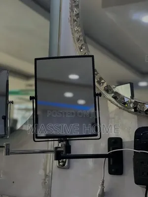 Magnifying Mirror