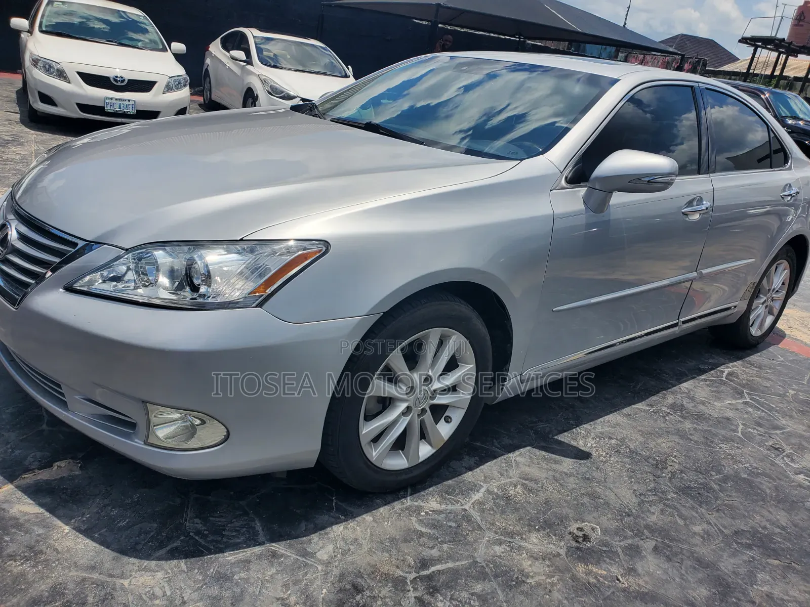 Lexus ES 2012 Silver