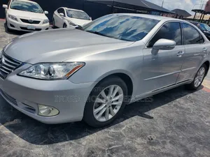 Lexus ES 2012 Silver