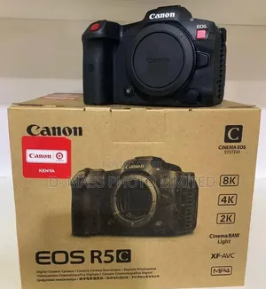 Canon Camera R50c