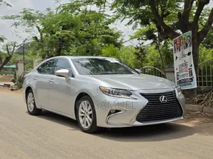 Lexus ES 2017 Silver