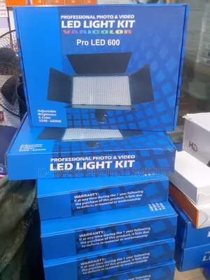 Video Light Led 600 Pro With the Stand