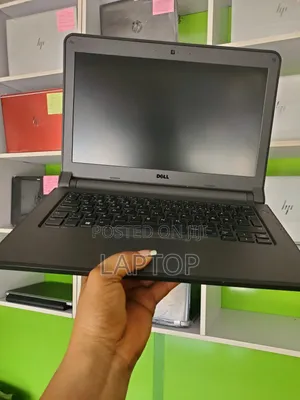 Laptop Dell Latitude 3350 4GB Intel SSD 128GB