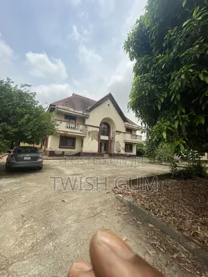 5bdrm Duplex in Apo By Ap, Durumi for sale