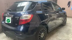 Toyota Matrix S Hatchback AWD (2.4L 4cyl 4A) 2009 Blue