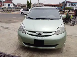 Toyota Sienna 2008 Green