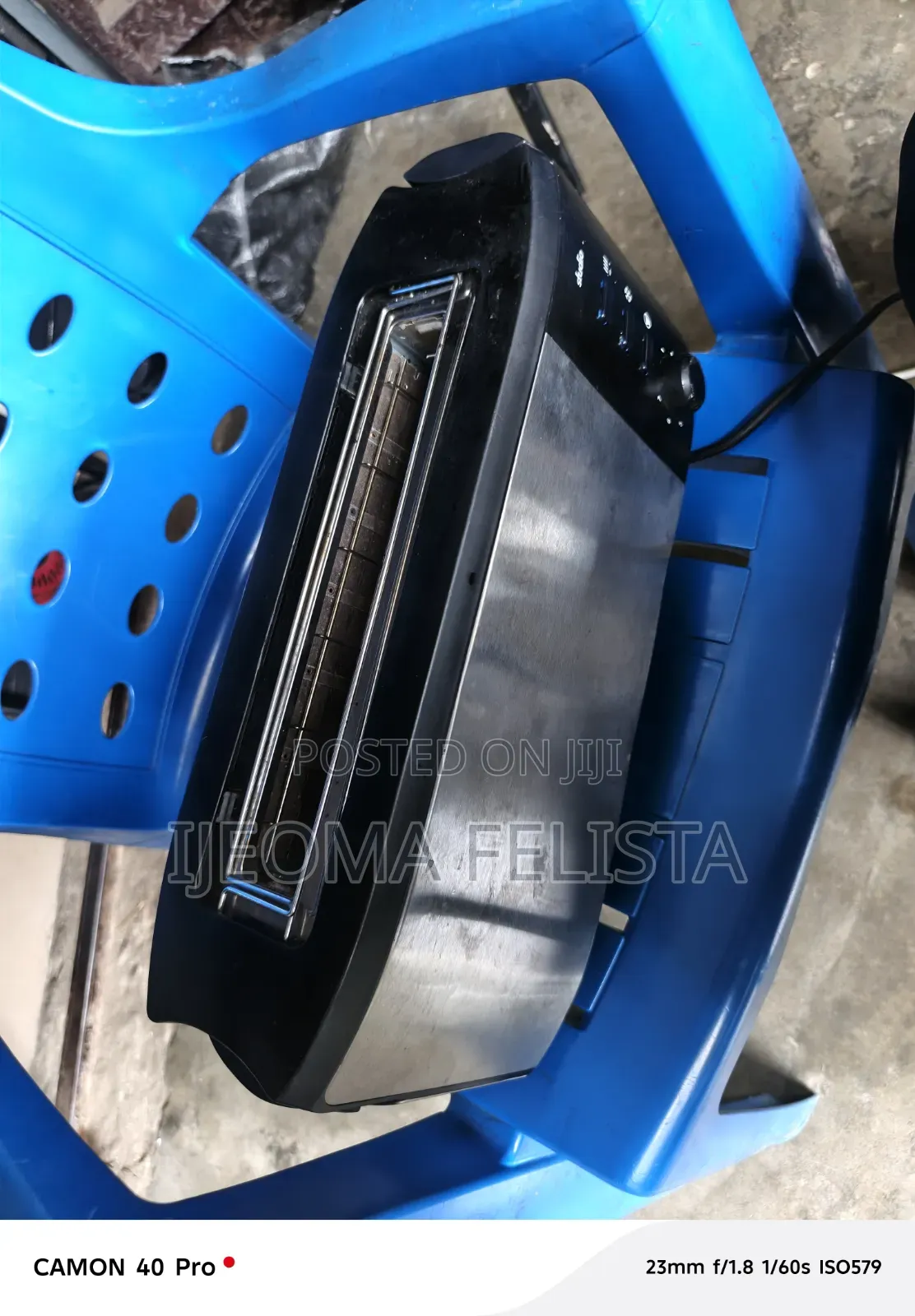 Pop Up Toaster Machine